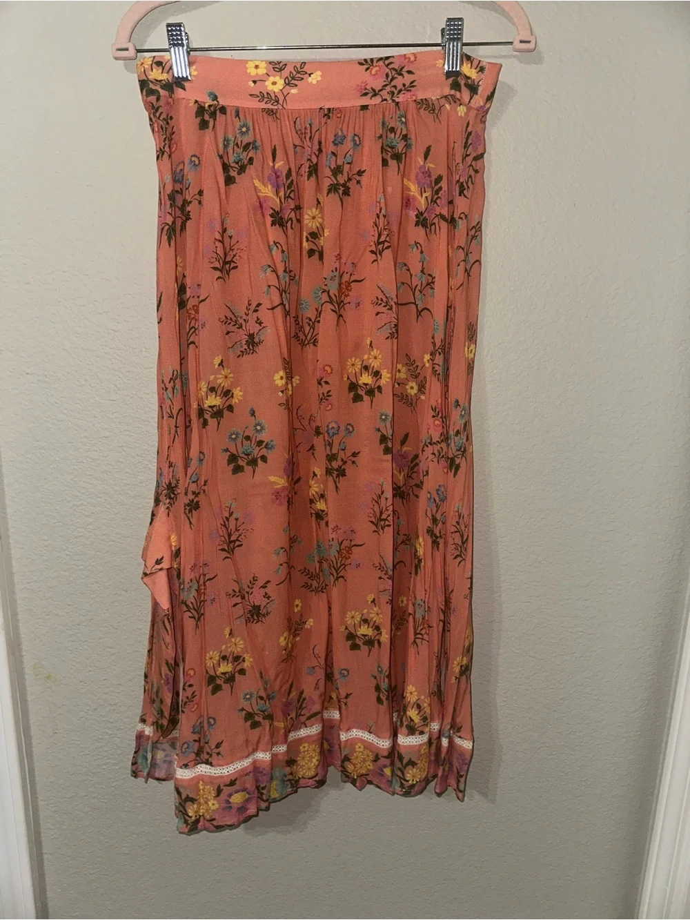 See size b4 buying posey  midi side ties Skirt  med and cami top XL
